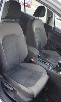 Volkswagen Golf cena 45999 przebieg: 211404, rok produkcji 2017 z Gryfice małe 562